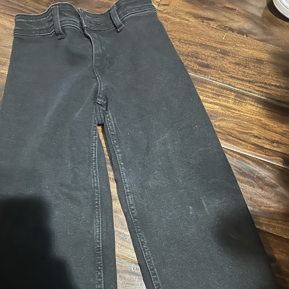 Kids size 6 mom jeans